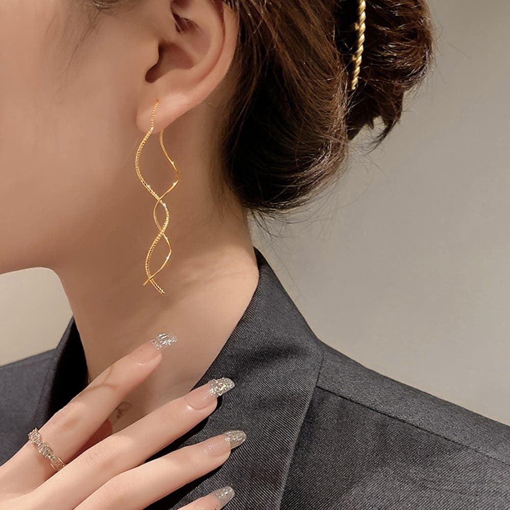 揺れるチェーンピアス ロングピアス 上品[品番：AGCW0007375