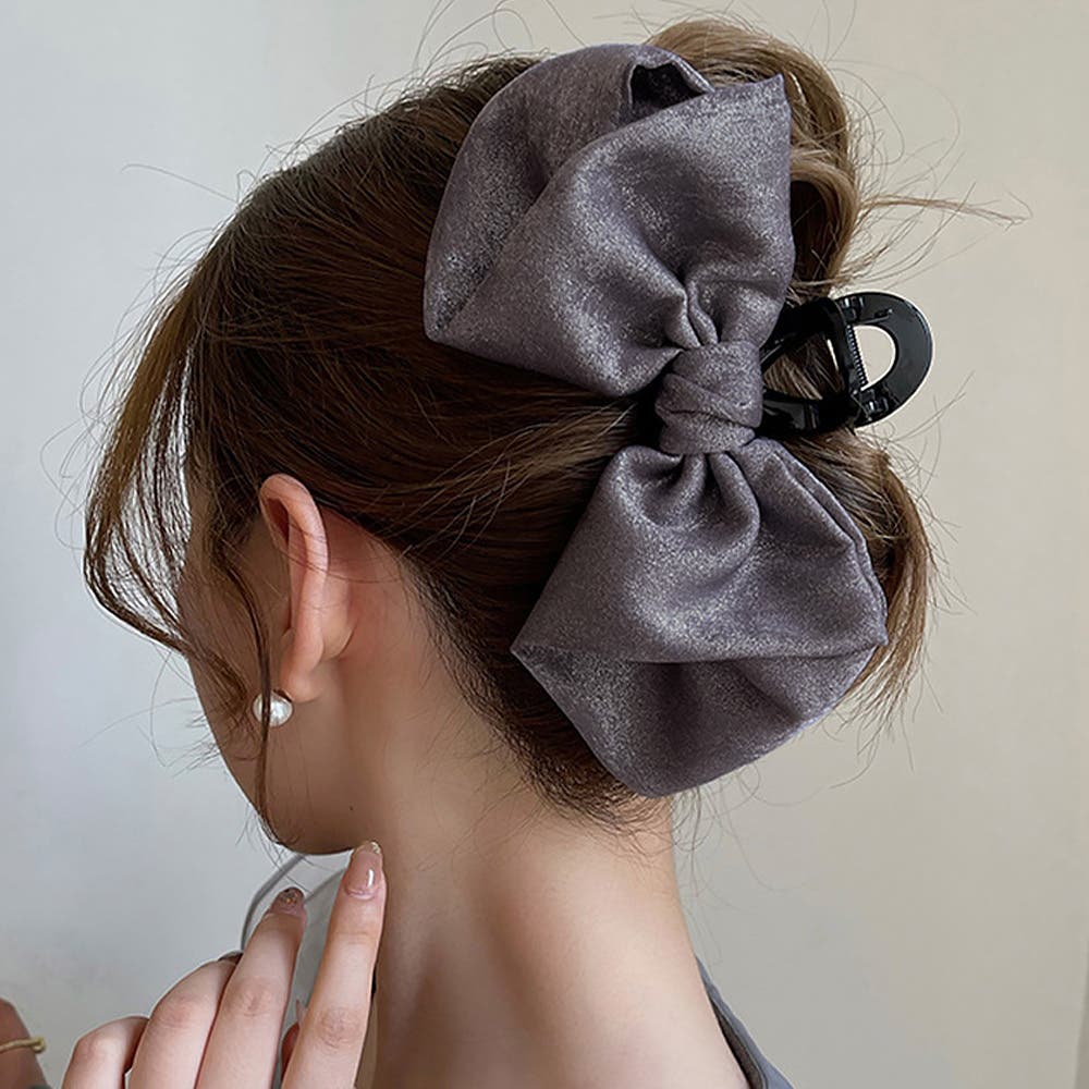 【極美品】SWAROVSKIバンスクリップ　キラキラ綺麗！ 楽天市場】ヘアクリップ（ブランドスワロフスキー）（ヘア