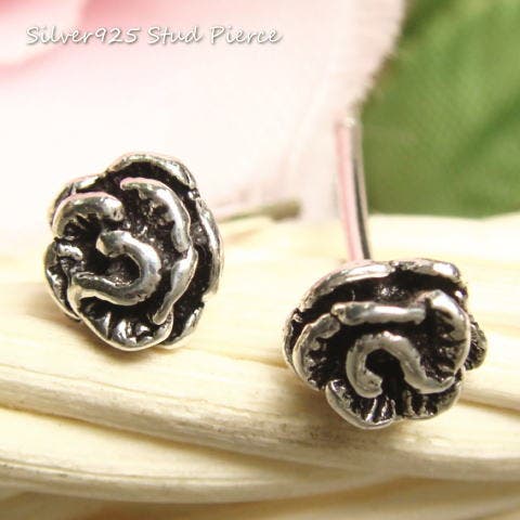 アナスイ　薔薇　ピアス Rose motif earrings 2 – アナ スイ ジャパン 公式ウェブストア