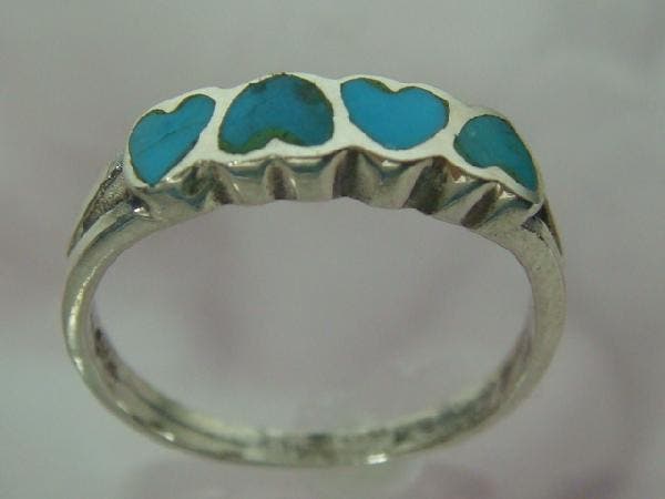 シルバー925 ハートがいっぱいでターコイズの輝きがキレイ！ トルコ石