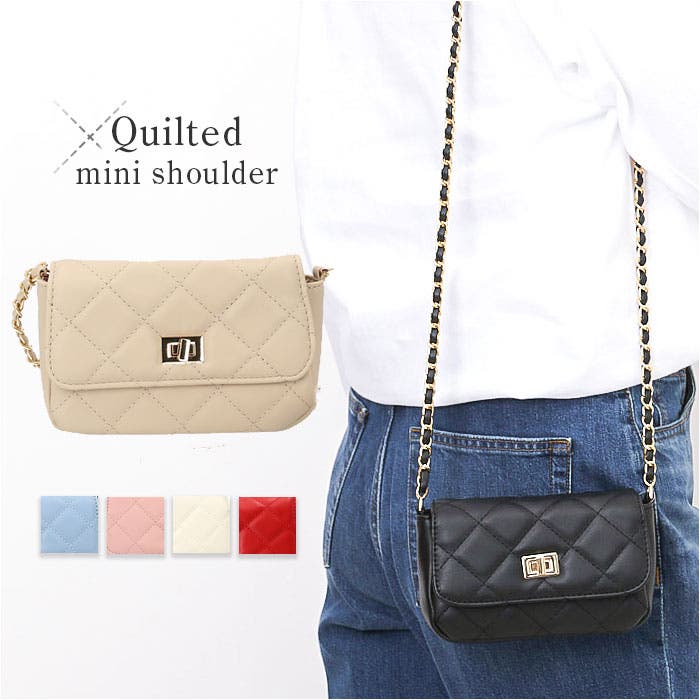 ファミリア familia サテン キルティング ショルダー バッグ ブラック タッセル付きキルトショルダーバッグ（ショルダーバッグ