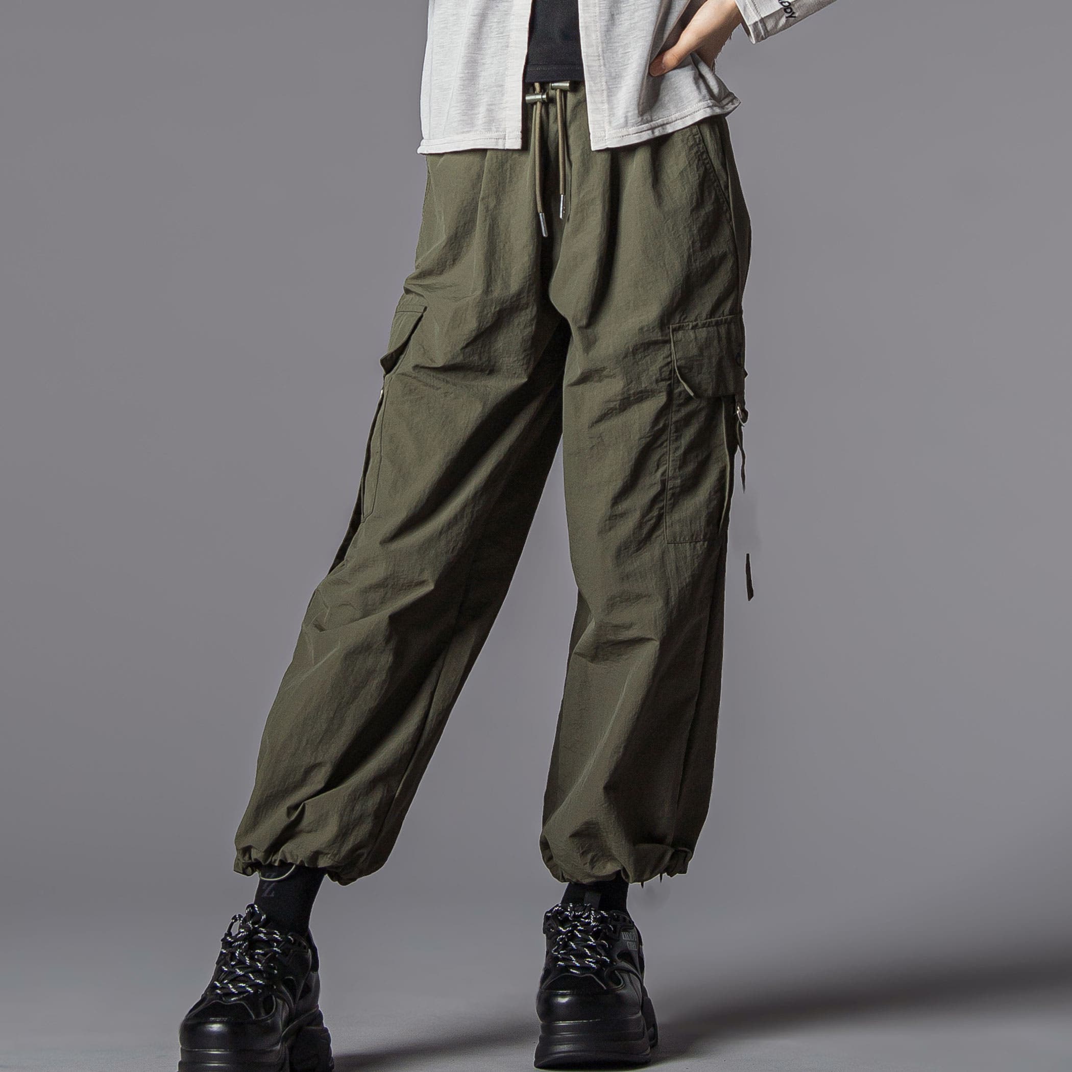 ドロストナイロンカーゴパンツ(130~160cm)[品番：BEBK0011582
