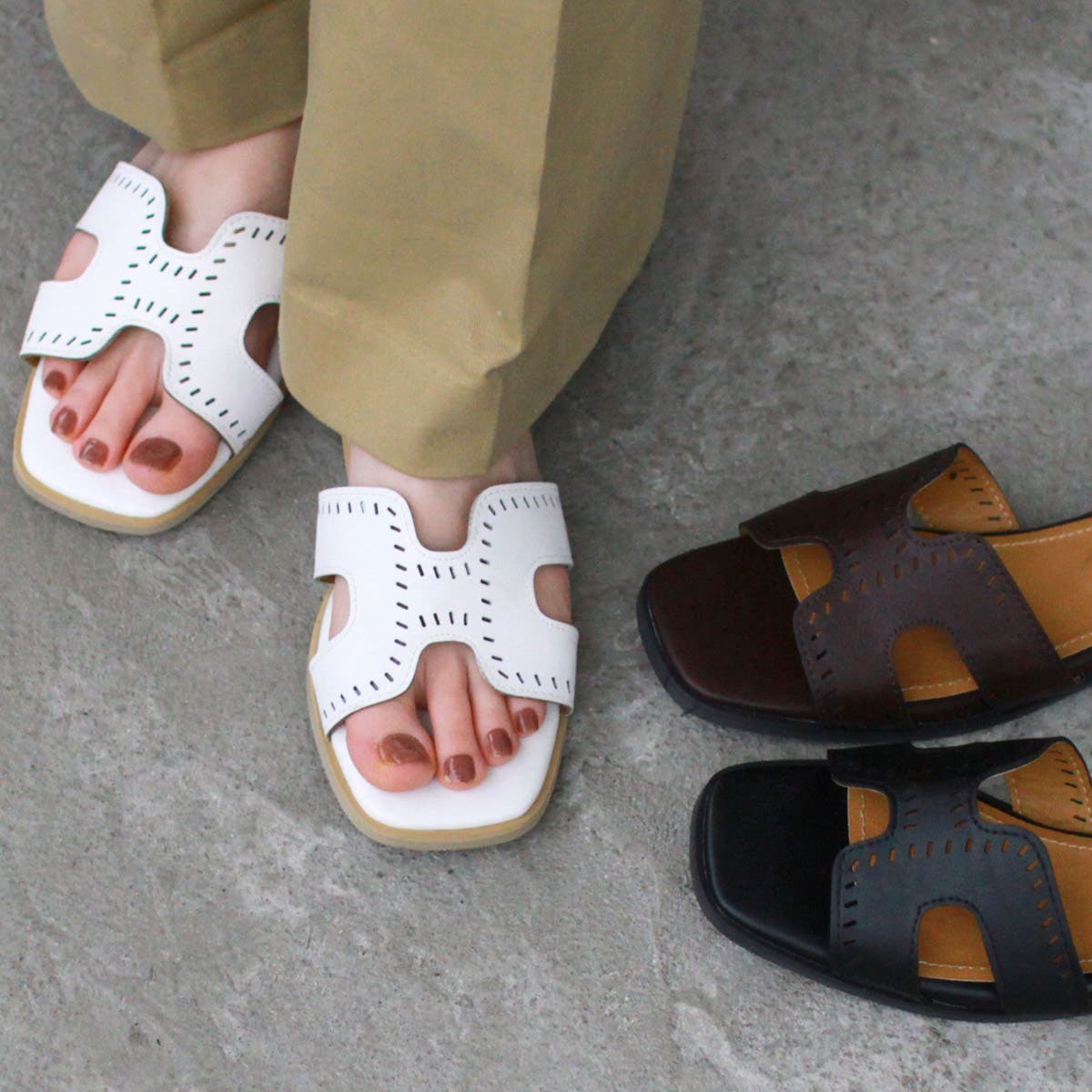 【関税込み】CHRISTEN ブラック Mono Strap フラットサンダル Hモチーフ フラットサンダル CR[品番：DCLS0001184]｜Brignton