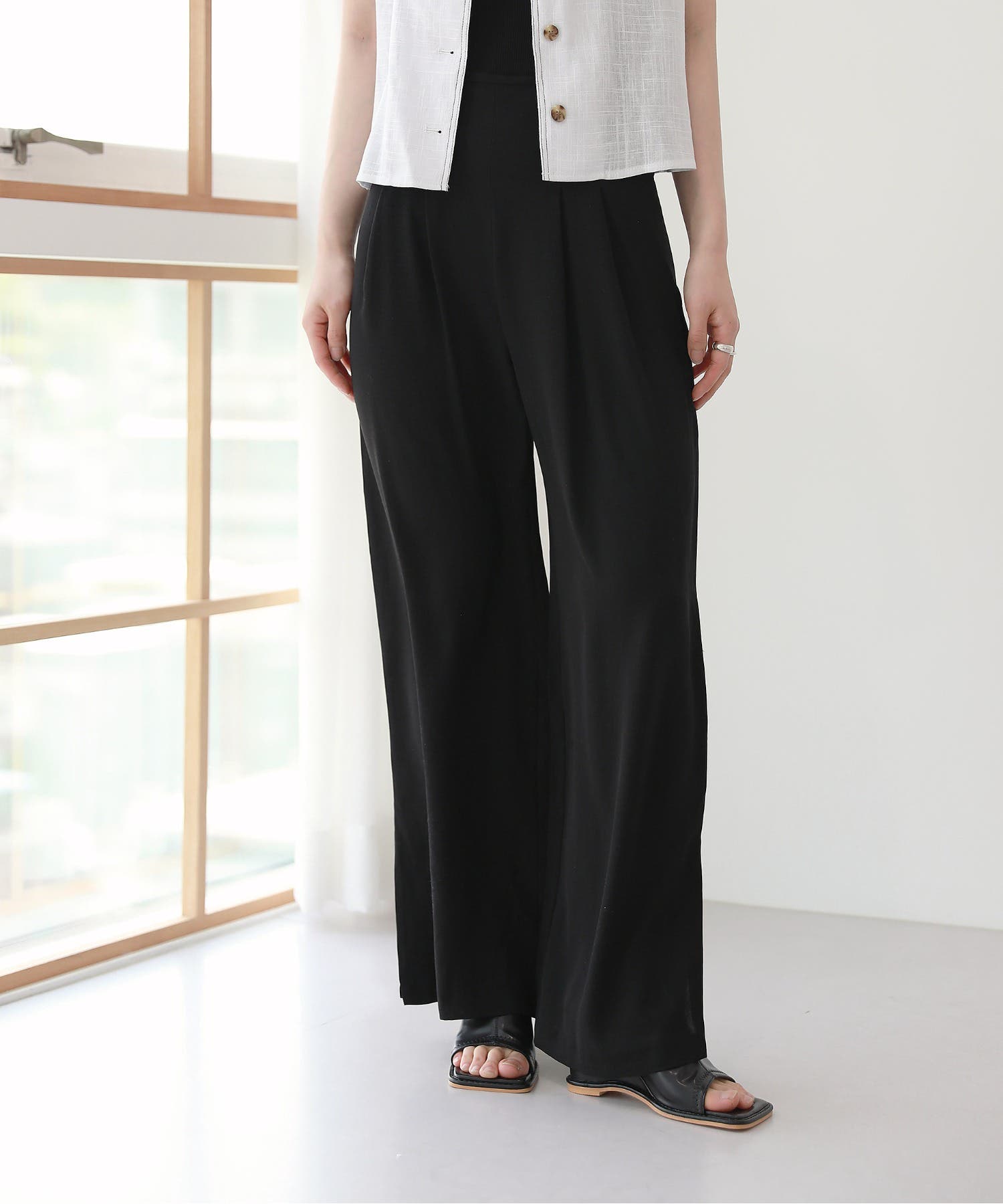 脚がきれいに見えるピンタックパンツ – OURHOME