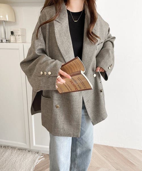 気軽に羽織れる大人のブレザー。サイドスリットオーバーサイズ ダブル