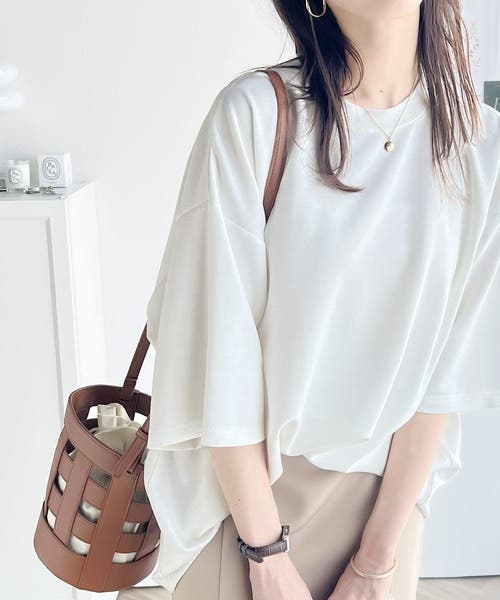 艶感素材で美シルエット。ダンボールビッグTシャツ[品番