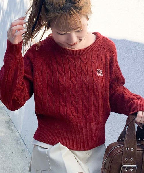 mily bilet】毎日着たいこなれニット。クロップド胸刺繍ケーブルニット