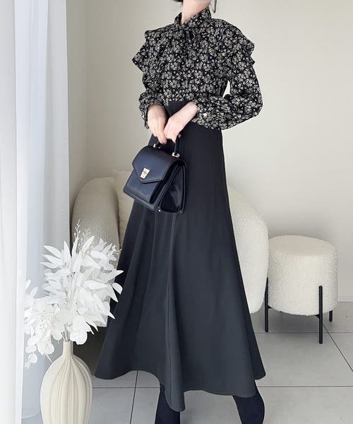 クラシカルで華やか。小花柄リボンタイ使いドッキングワンピース[品番