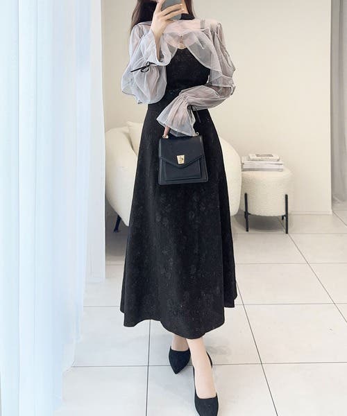 オケージョンにも使える◎チュールと花柄ブークレーの異素材ワンピース