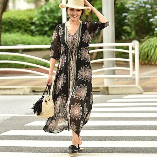 オリエンタル柄フレアワンピース(Vネック シフォン Aライン[品番