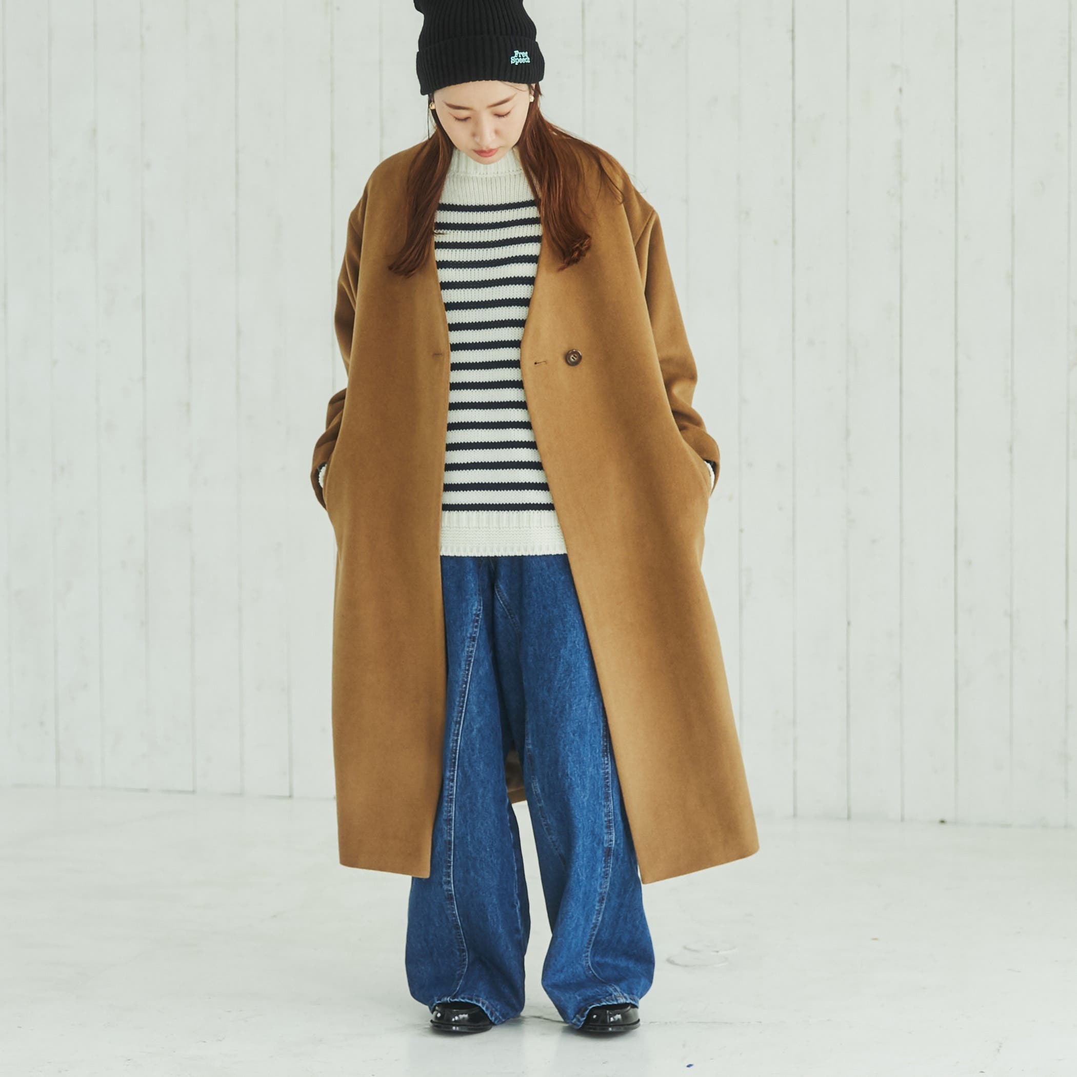 ウールブレンドノーカラーロングコート・ベージュ[品番：COEW0003844