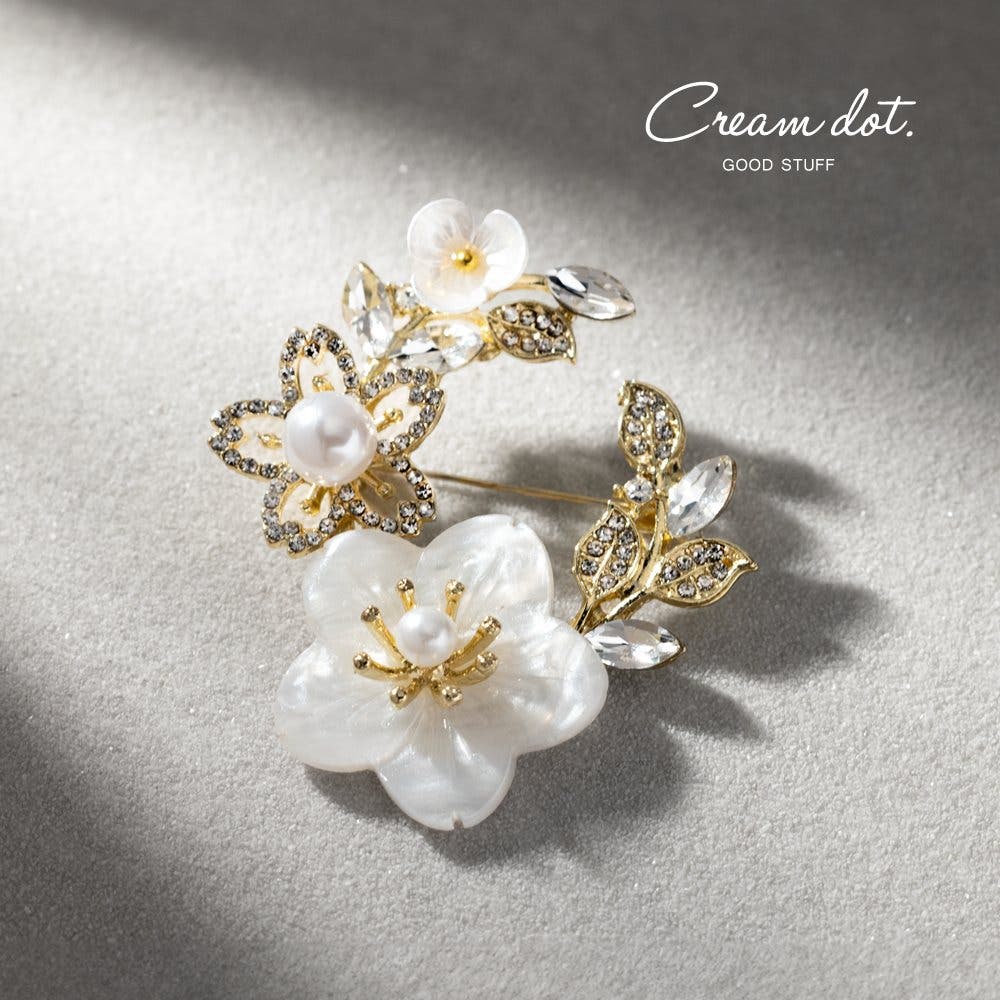 ブローチ シェル フォーマル[品番：CRMA0008985]｜CREAM-DOT（クリーム