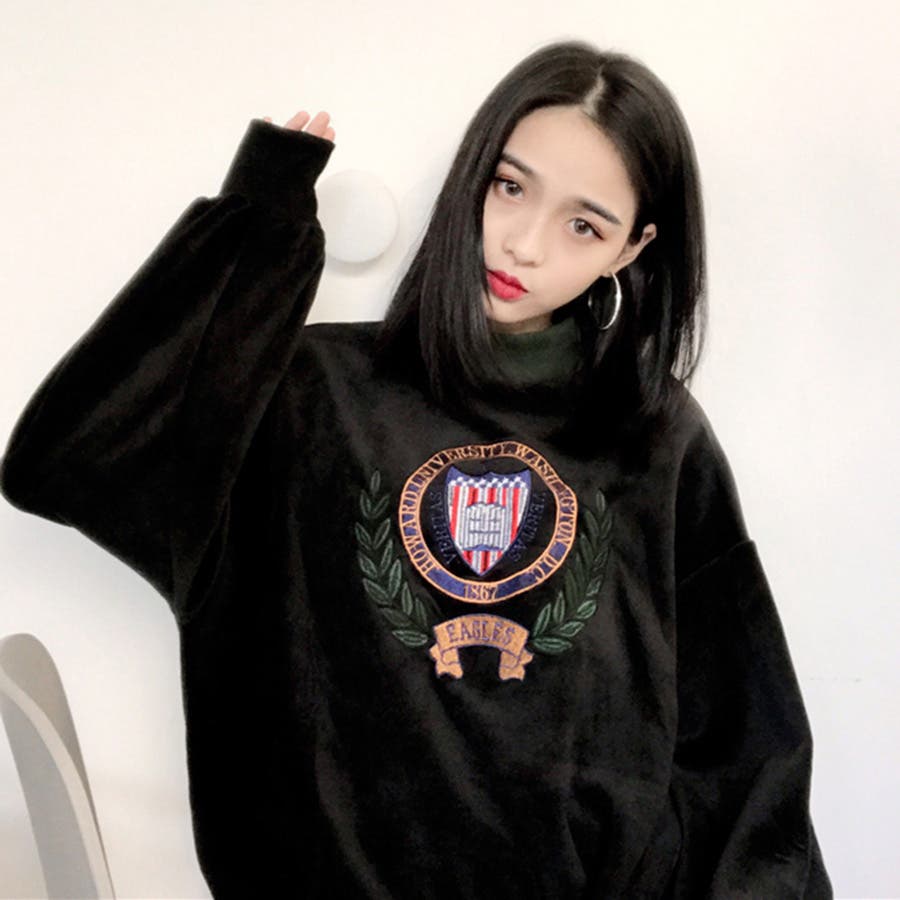 トレンドファッション♪刺繍デザインベロア生地ミドルネックトレーナー