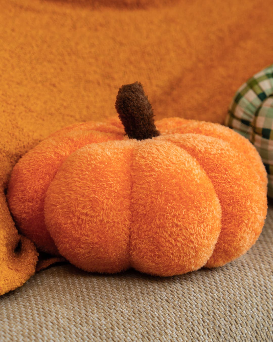 クッション（大きなかぼちゃ）[品番：ZBRH0014305]｜Flying Tiger