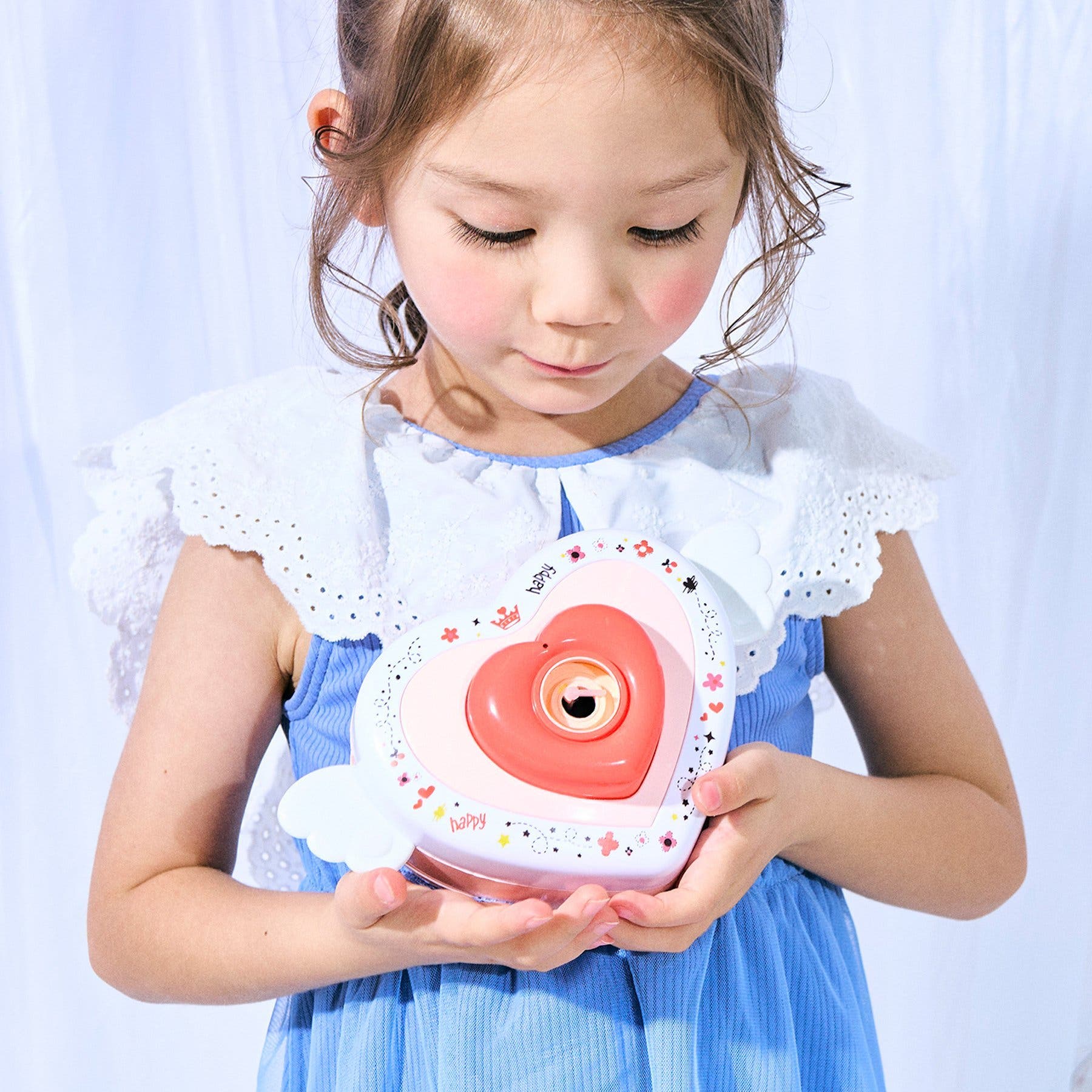 シャボン玉親子 シャボン玉で遊ぶ親子の写真素材 [FYI05112348] | ストック