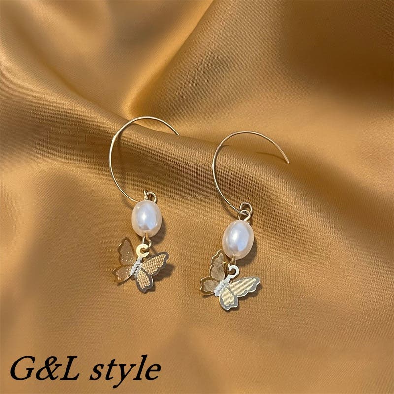 バタフライモチーフパールピアス 9697[品番：XB000009992]｜G&L Style