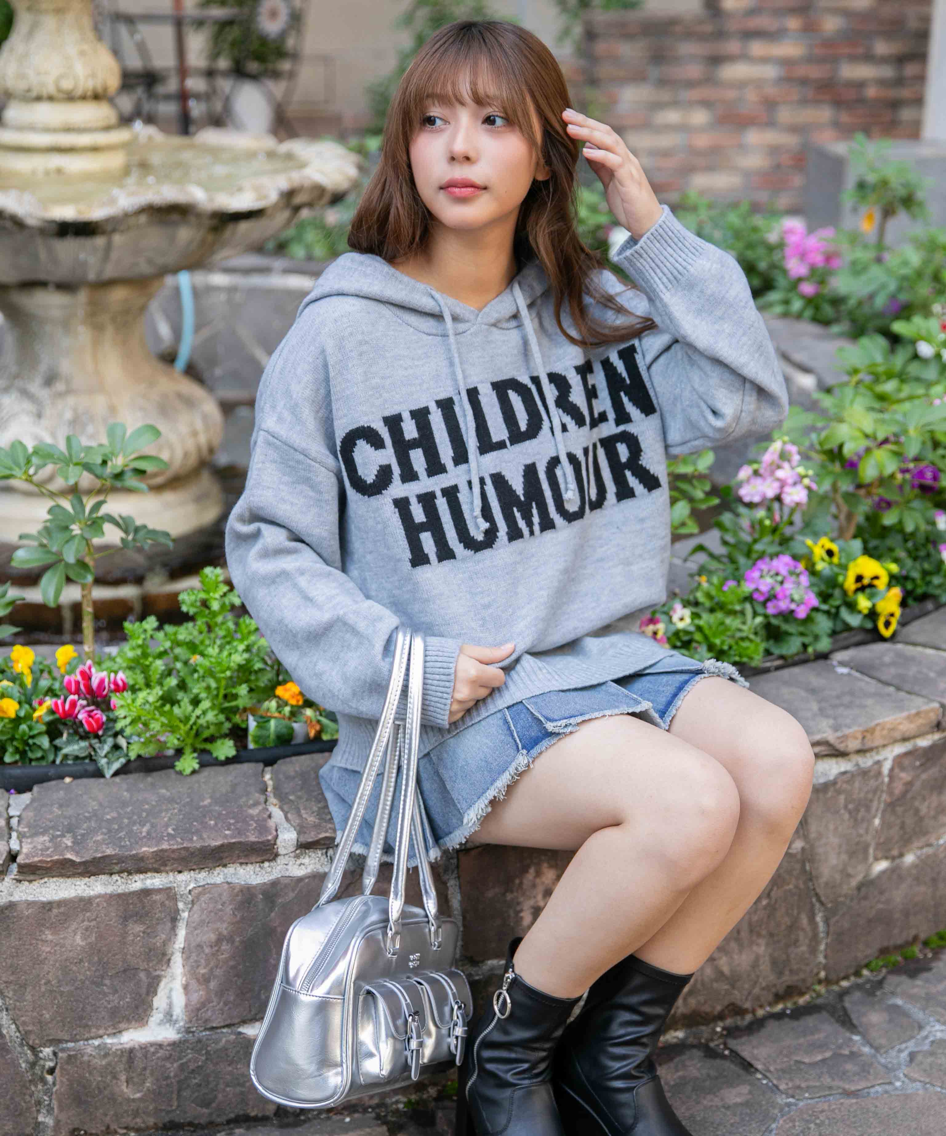 ロゴ×フードデザイン》ゆるニットフーディー 冬トップス◎[品番