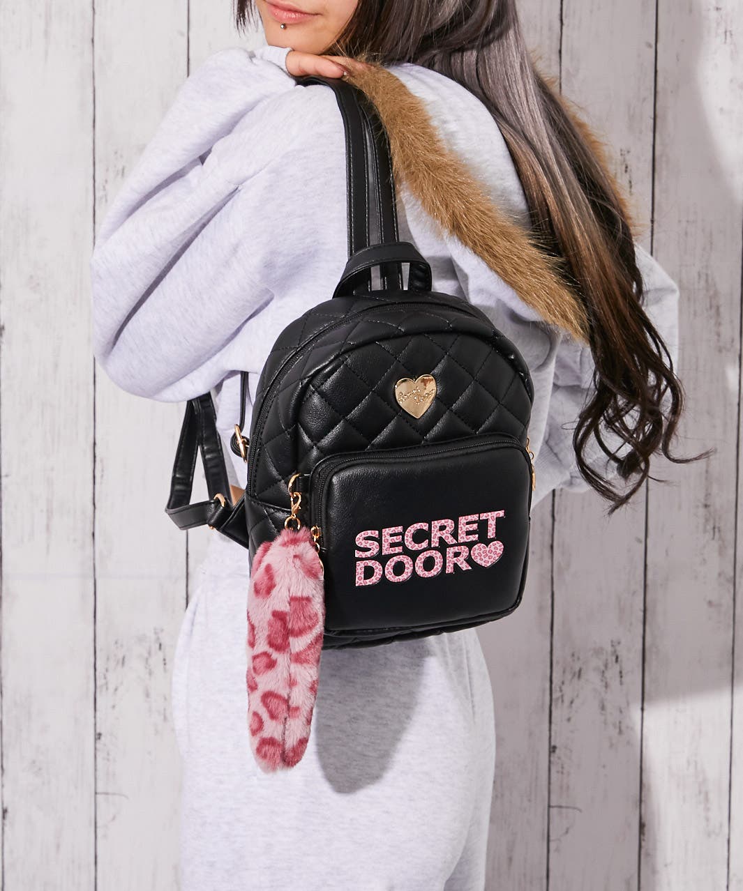 ハートモチーフ×レオパードチャーム》キルティングミニリュック[品番