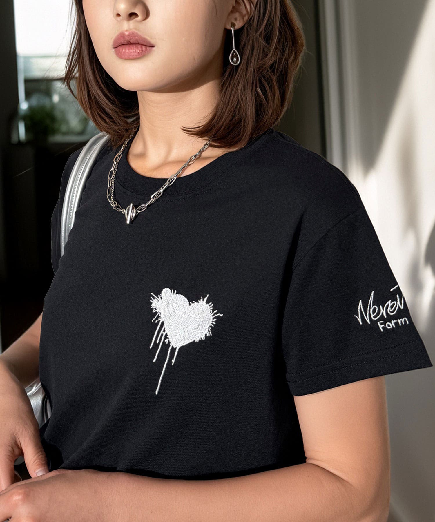 GUHROOVY 黒 半袖 Tシャツ 【XL】グルーヴィー 刺繍】ワンポイント Tシャツ半袖 グラフィック[品番：GRVK0003420