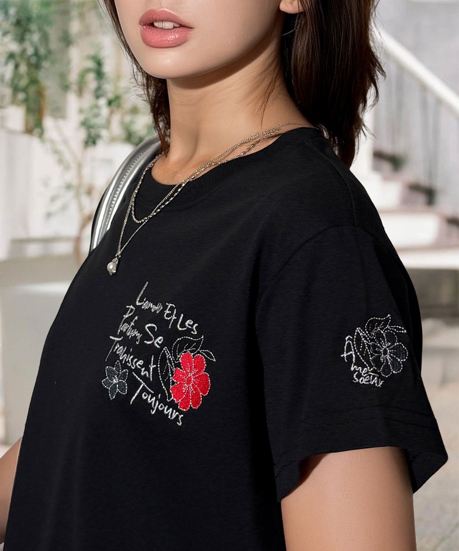 レオナールスポーツ カットソー 半袖 クルーネック フラワー ロゴ 刺繍 黒 楽天市場】レオナール スポーツ（Tシャツ・カットソー｜トップス