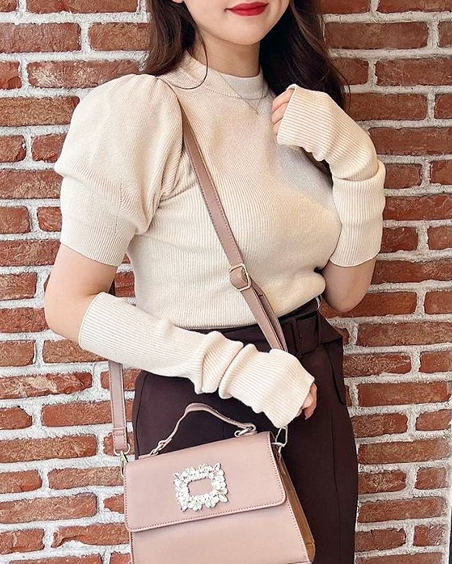 d.i.a 大人気即完売 アームウォーマー付き背中ガン開きゴールド