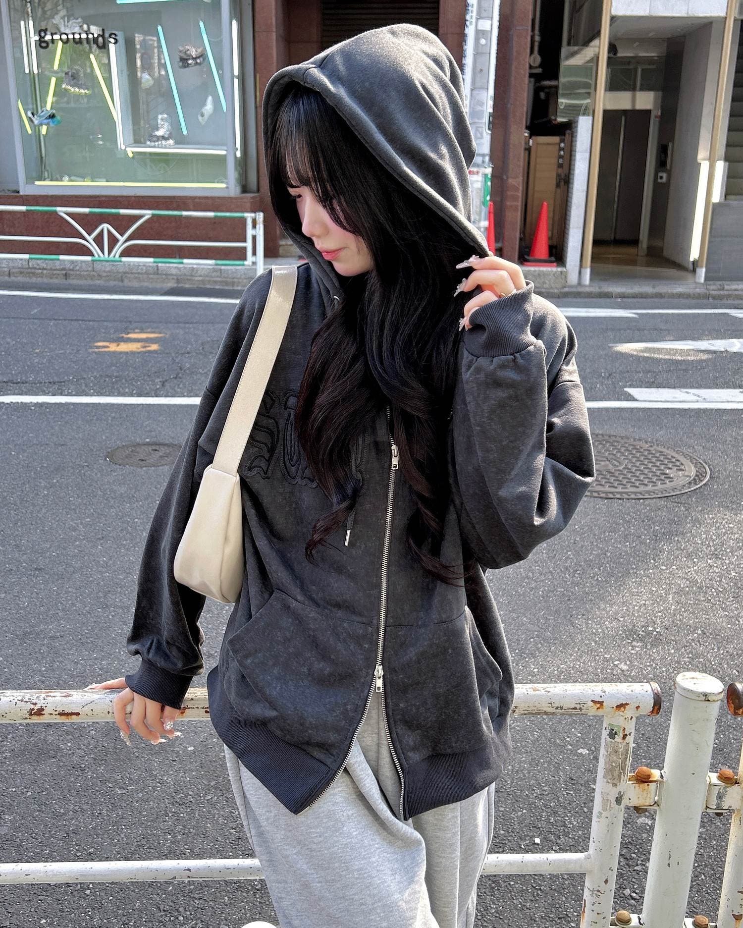 ムラ染め貼付ロゴZIPパーカー[品番：INGW0011420]｜INGNI （イング