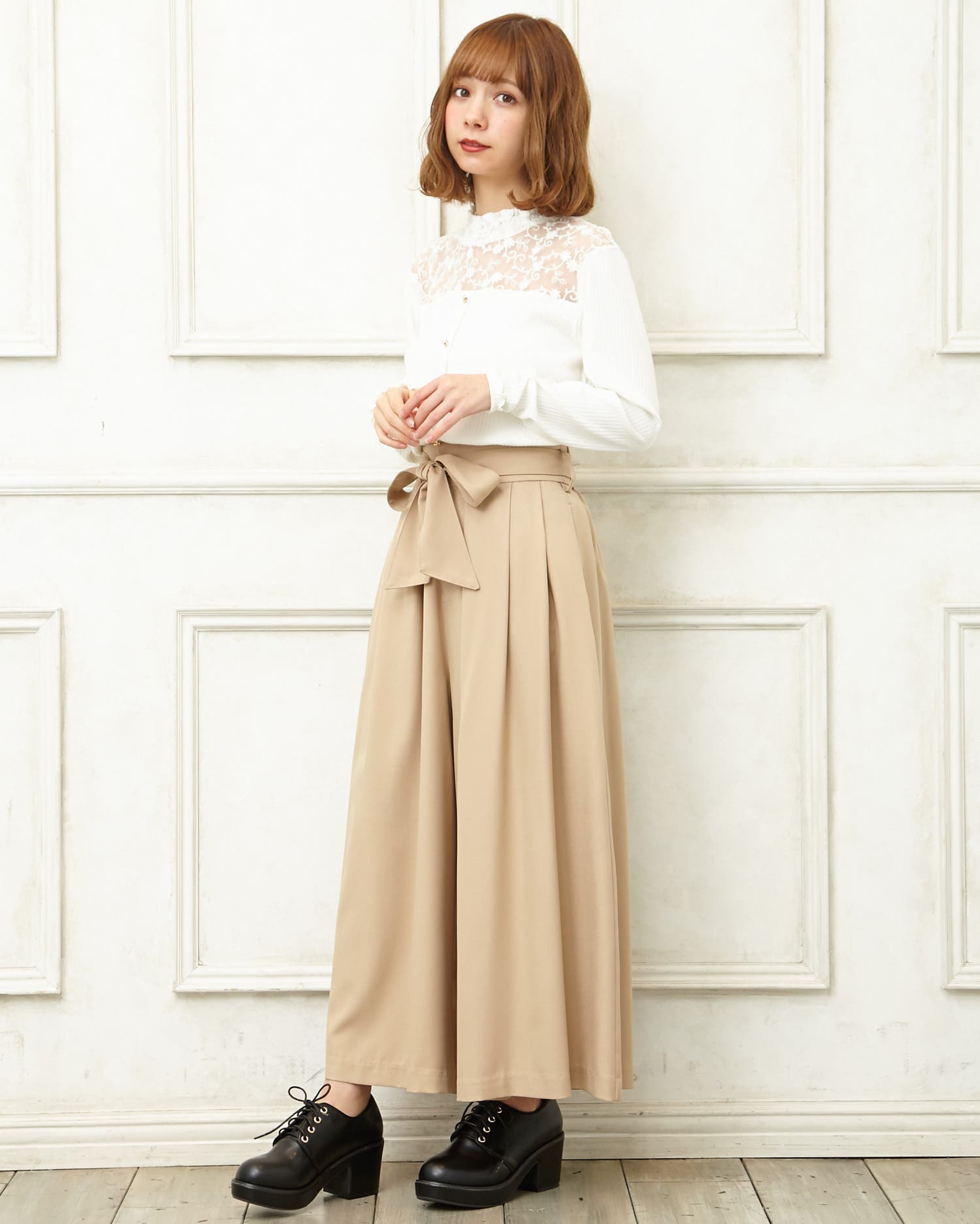 【スウィンスウィング】ベージュ ウェストリボン＆フード付きチュニックコート スウィンスウィング】ベージュ ウェストリボン＆フード付き