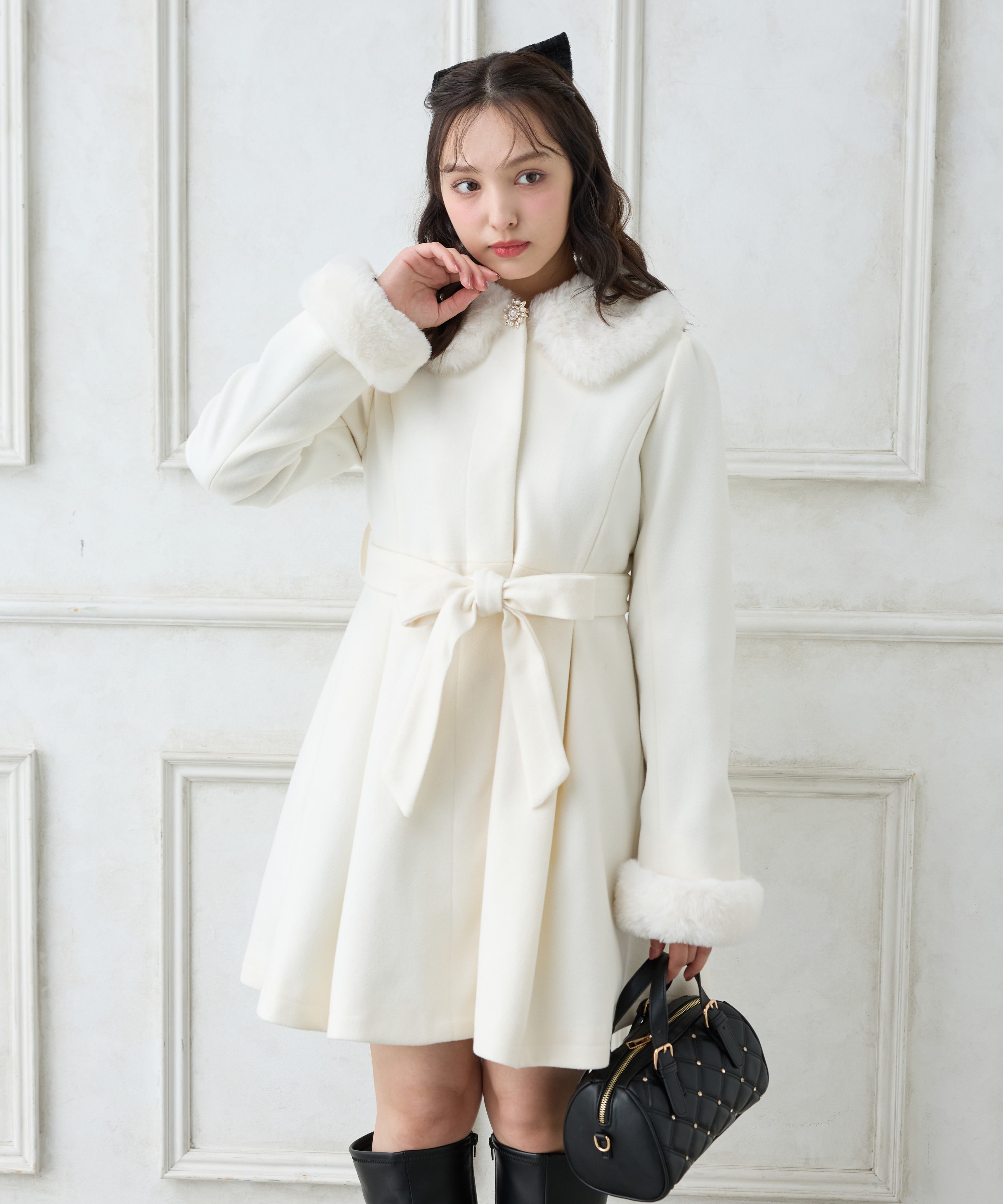 ホワイトフリルドレスとファーコートセット フェアリーファーカラーA