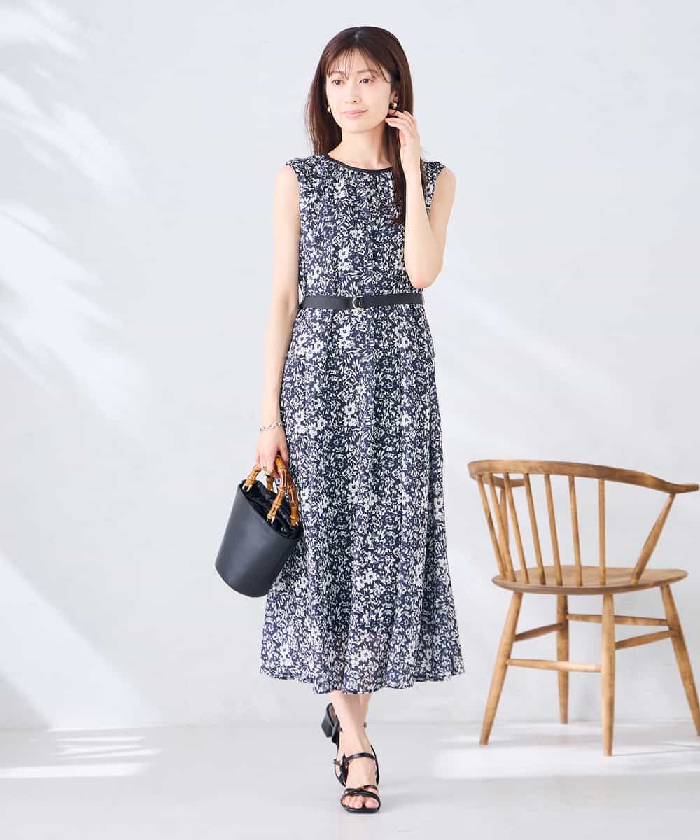 洗える】フラワープリントギャザーノースリーブワンピース[品番