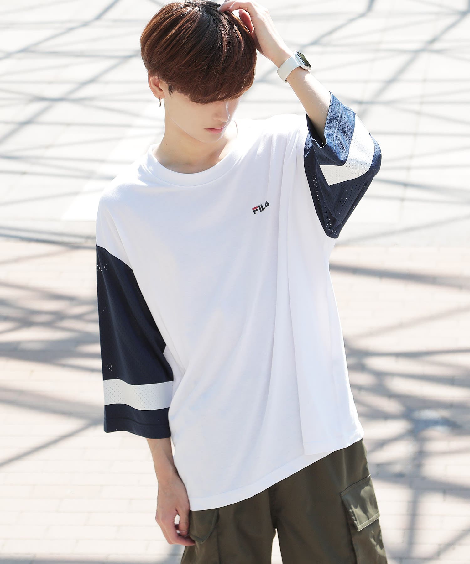 001_whitea.jpg