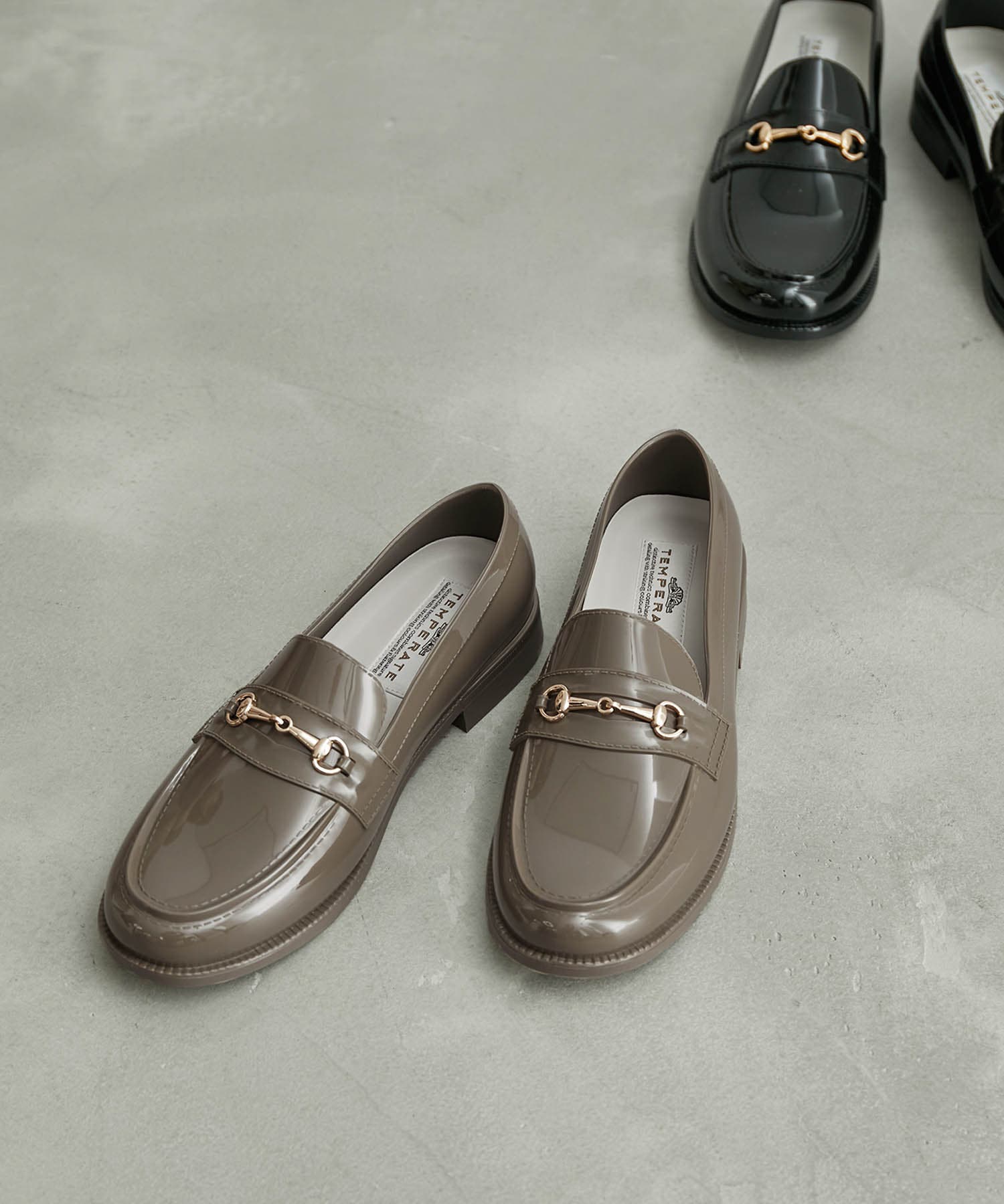 テンパレイト口コミ temperate サイズ感 公式 TEMPERATE テンパレイト レインシューズ レディース OMBRE スリッポン スタッズ 人気 甲高 幅広 PVC オックスフォード マニッシュ 晴雨兼用 梅雨 デイリー 通勤 オフィス 公式サイト TEMPERATE 店