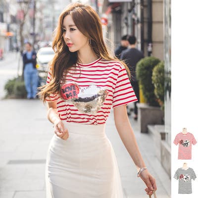 美品　VALENTINO リップスパンコール Tシャツ VALENTINO(ヴァレンチノ) スパンコールロゴ半袖Tシャツ2B3MG20V7T7