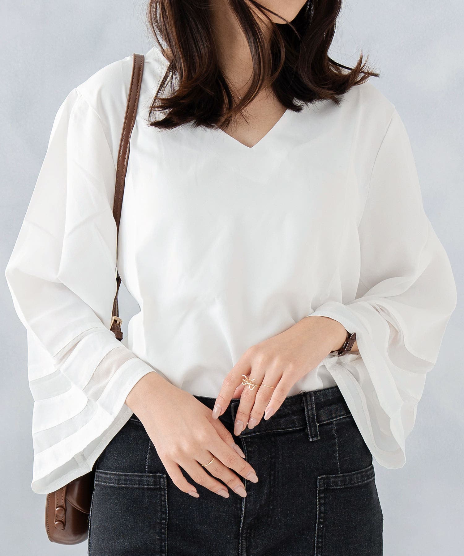 Vネックフレア袖ブラウス シフォンブラウス 白[品番：SHUK0002077 
