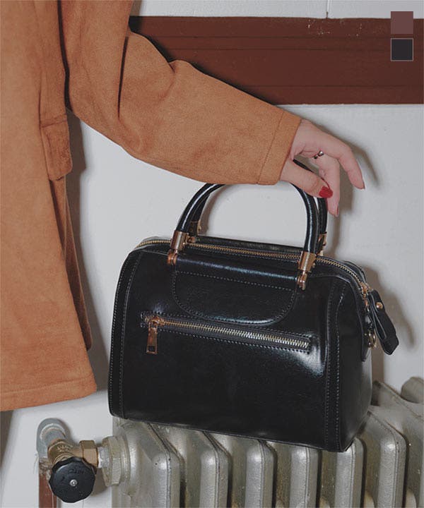 美品 loin. ミニボストンバッグ レザー ブラック Boite Carree 美品 loin. ミニボストンバッグ レザー ブラック Boite Carree