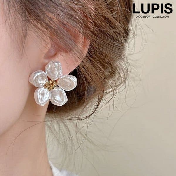 S925ポスト】パールフラワーピアス[品番：LPSA0005461]｜LUPIS（ルピス