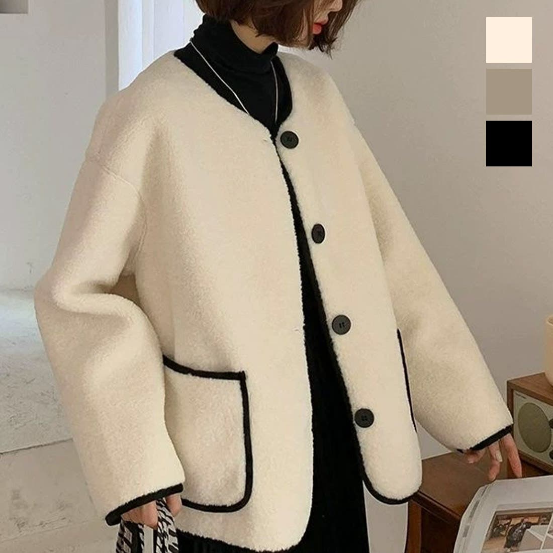 あったかトレンドデザインのパイピングノーカラーボアジャケット