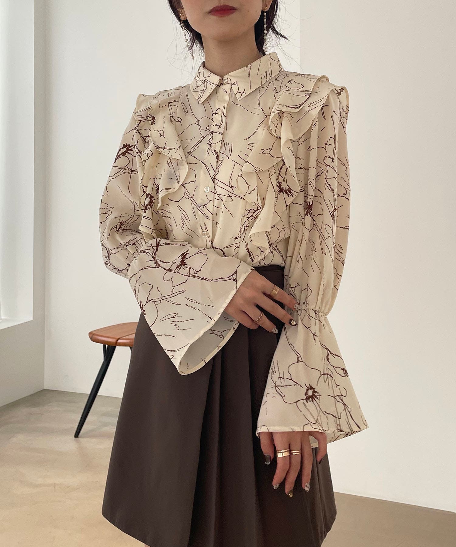 Floerns レディース シルクステインVネックフレアキャップスリーブ エレガント ルーズブラウストップス ギャザーブラウス【フレアスリーブ】 (ABL24170-10) | ANCHOR WOMAN | 紳士服・スーツ販売数世界No.1 -  洋服の青山【公式通販】