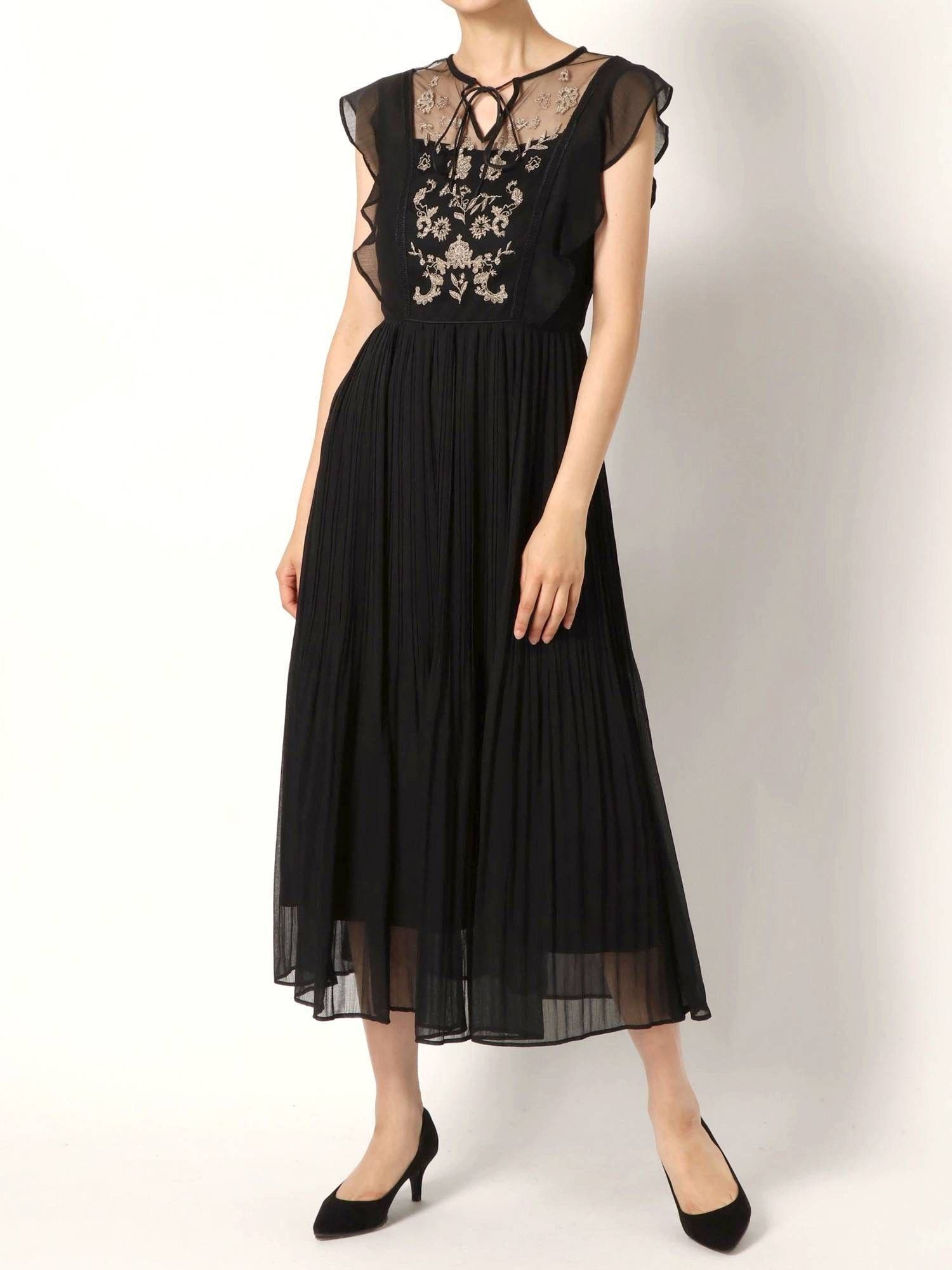 チュール刺繍×プリーツロングドレス[品番：MKSW0032883]｜MERCURYDUO