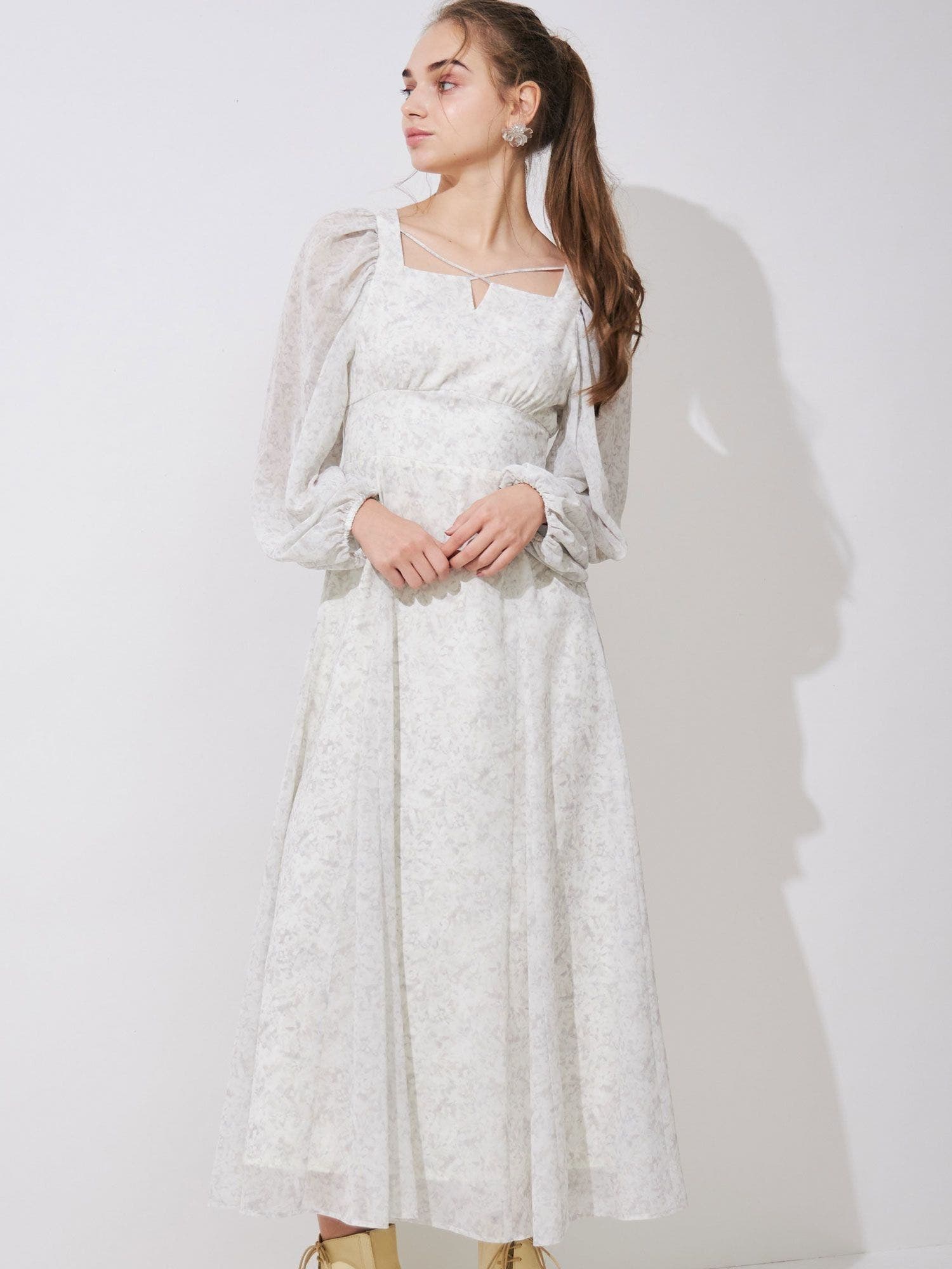 クロスストラップフラワーワンピース[品番：MKSW0048675]｜MERCURYDUO  