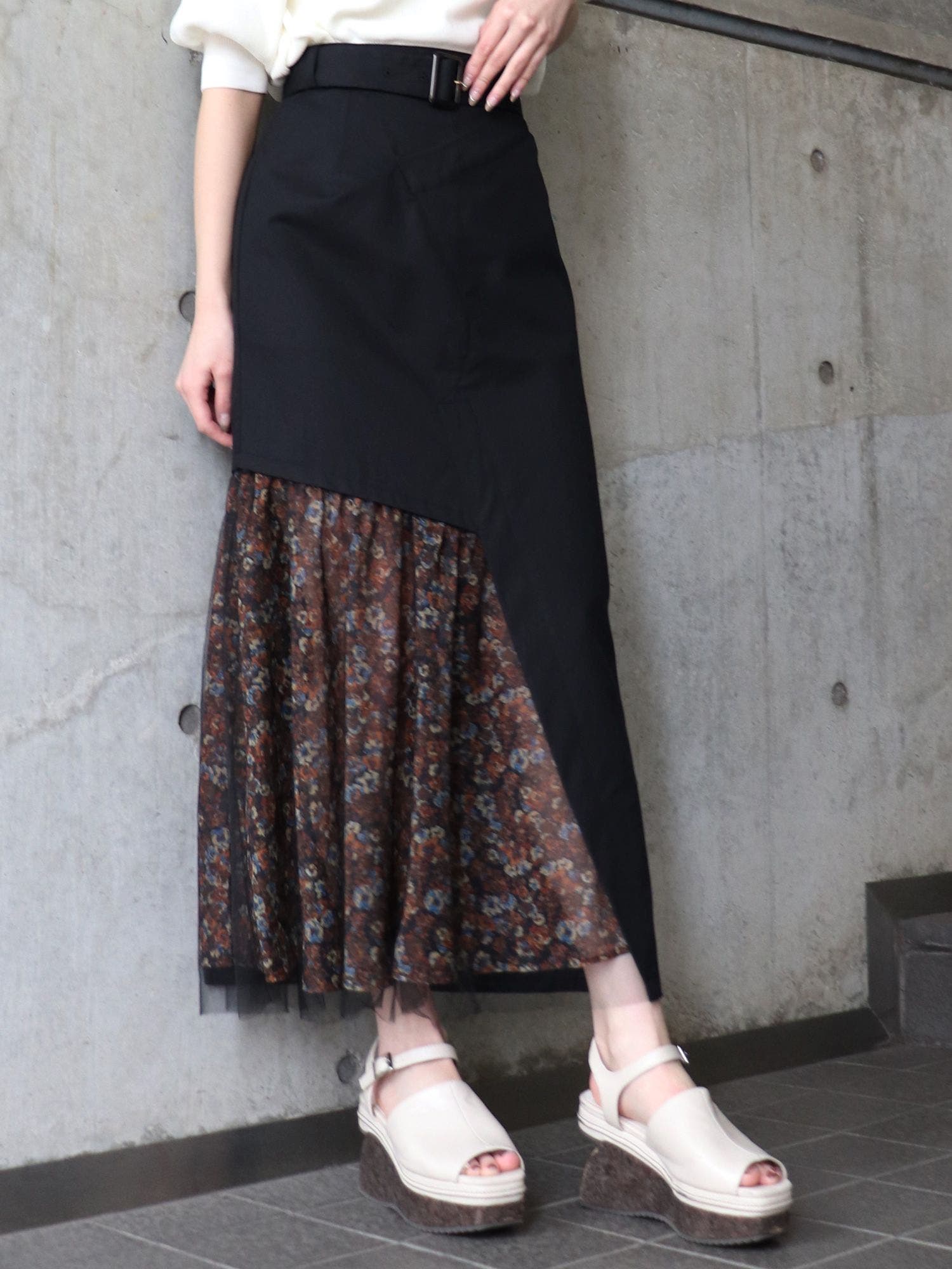 美品 MURRAL 2020SS ロングスカート キュプラ フラワー プリント Floating flower lace skirt (Black)