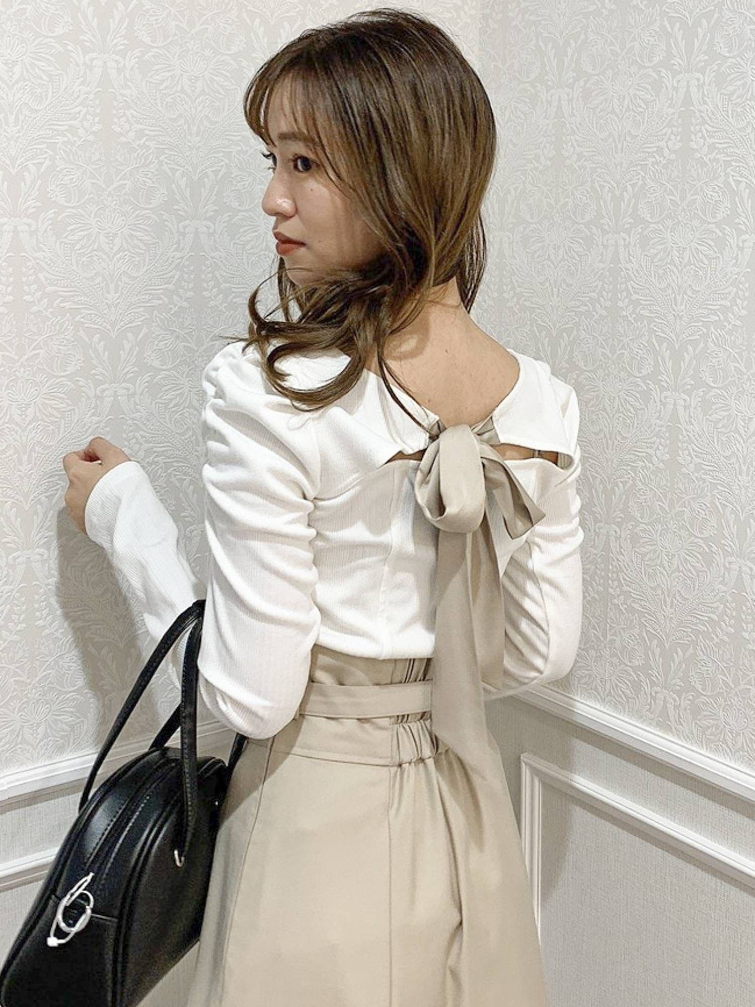 dazzlin（ダズリン）の「バックリボン5分袖リブTOPS（Tシャツ