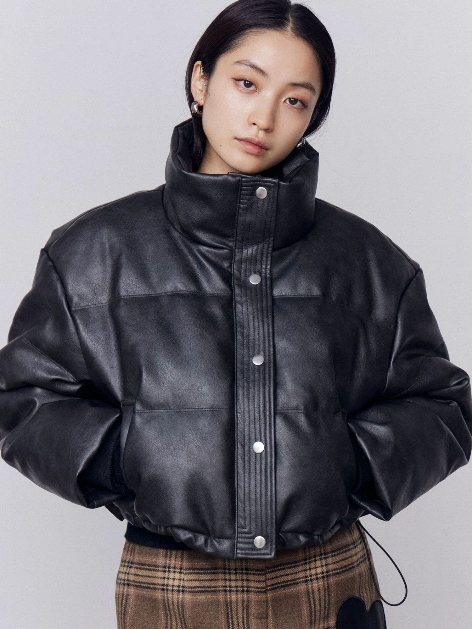 フェイクレザーショートダウン[品番：MKSW0068413]｜EMODA（エモダ）の