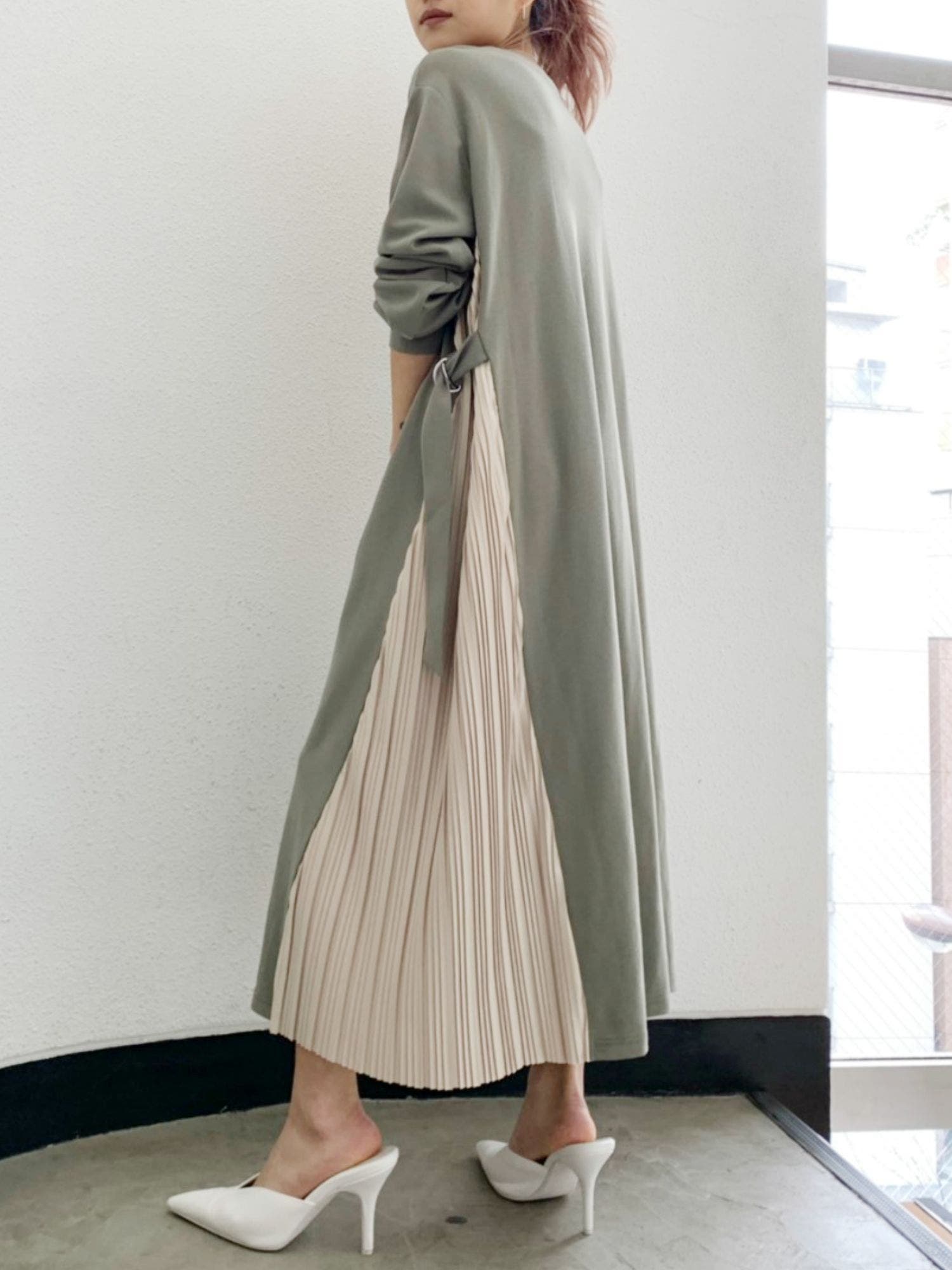 1PIU1UGUALES ブラウンプリーツワンピース 大きいサイズ】サイドプリーツワンピース(ワンピース) | eur3