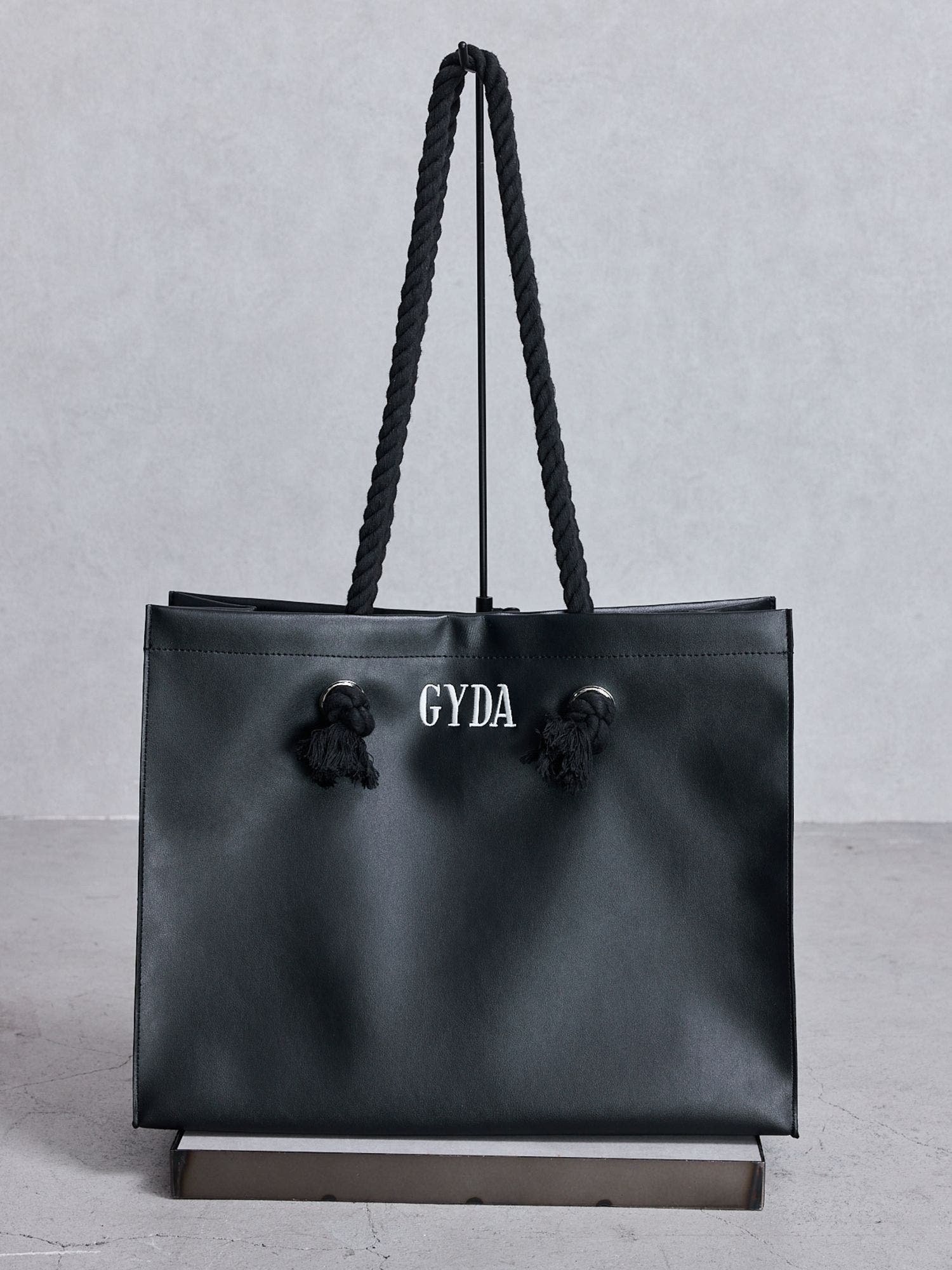 上品コーデはコレで安心！ GYDAロープLフェイクレザートートBAG[品番：MKSW0064445]｜GYDA バッグ