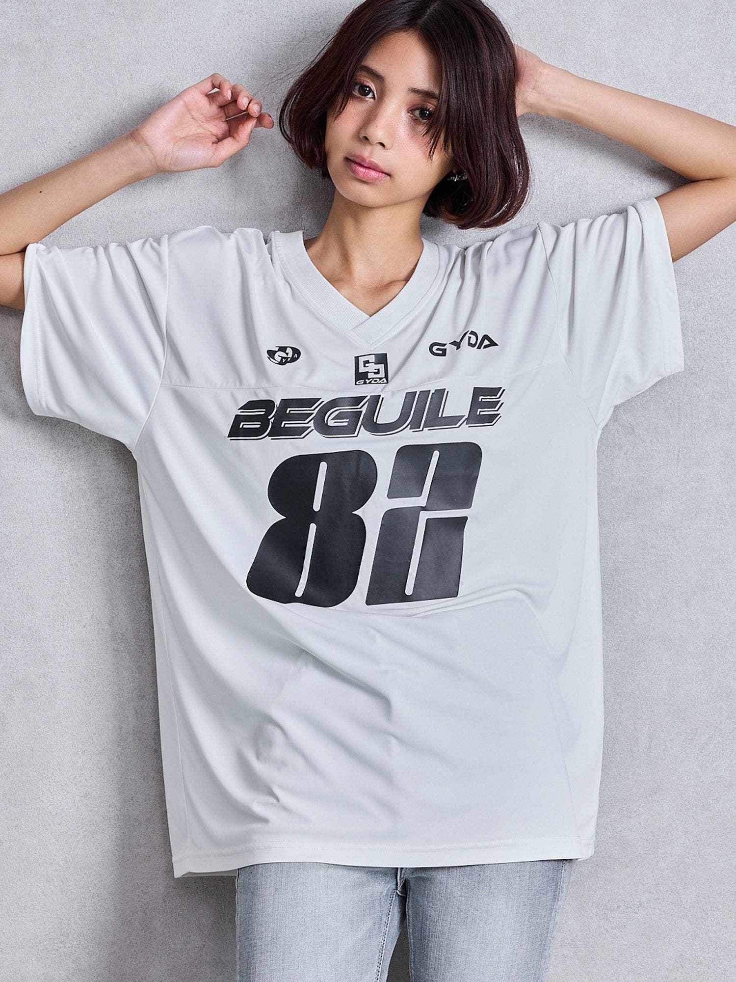 BEGUILE 82SPORTY VネックBIG Tシャツ[品番：MKSW0064908]｜GYDA