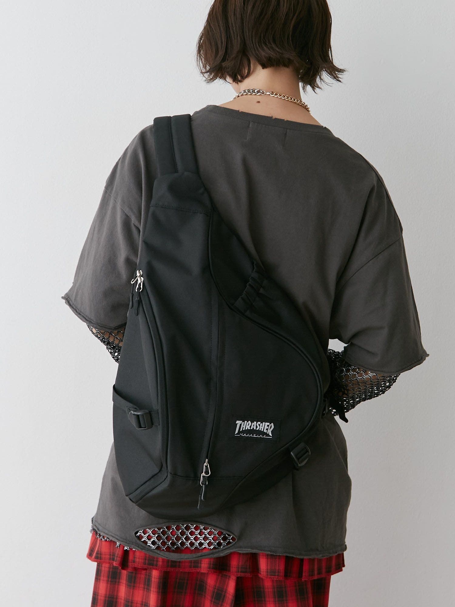 ★美品】Advantage Cycle×THRASHER スタッズボディバッグ黒 Advantage cycle（アドバンテージサイクル）の「Advantage Cycle