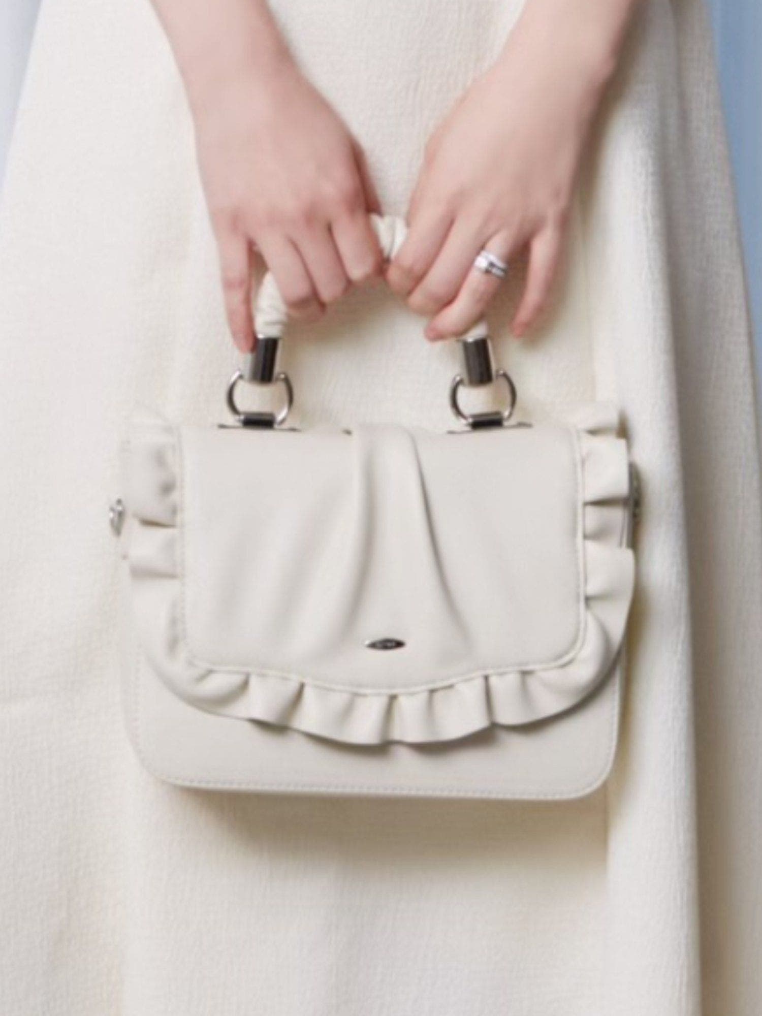 EATME ラッフルフラップバッグ EATME ハンドバッグ ラッフルフラップバッグ : ZOZOTOWN Yahoo