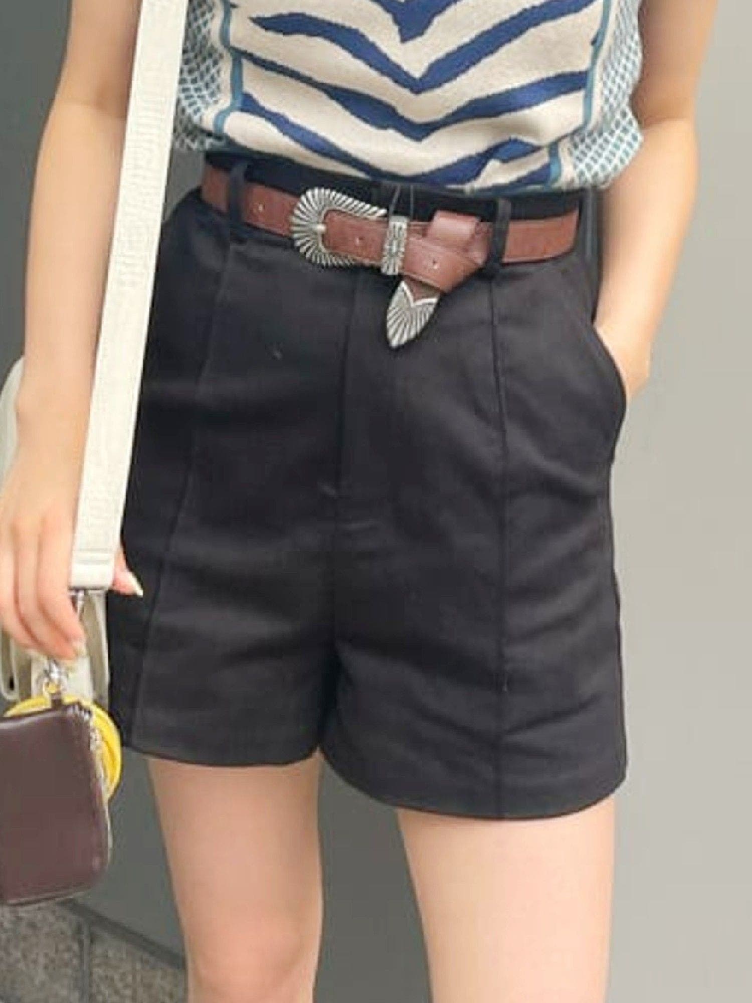 口豪奢 ピンタックストレッチショートパンツ[品番：MKSW0045093]｜EVRIS パンツ