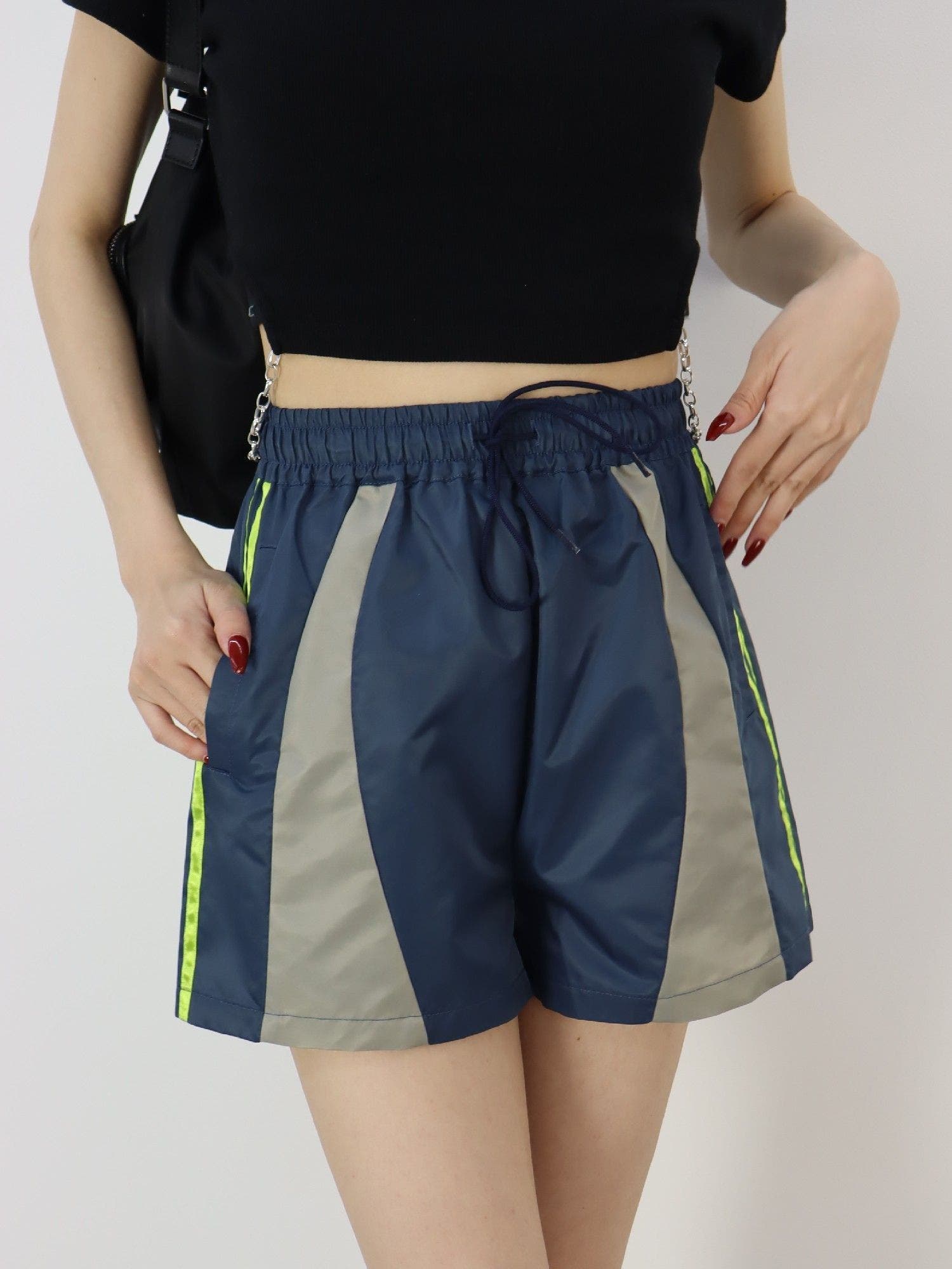 入荷nowオンラインストア サイドライントラックショートパンツ[品番：MKSW0058527]｜EVRIS パンツ