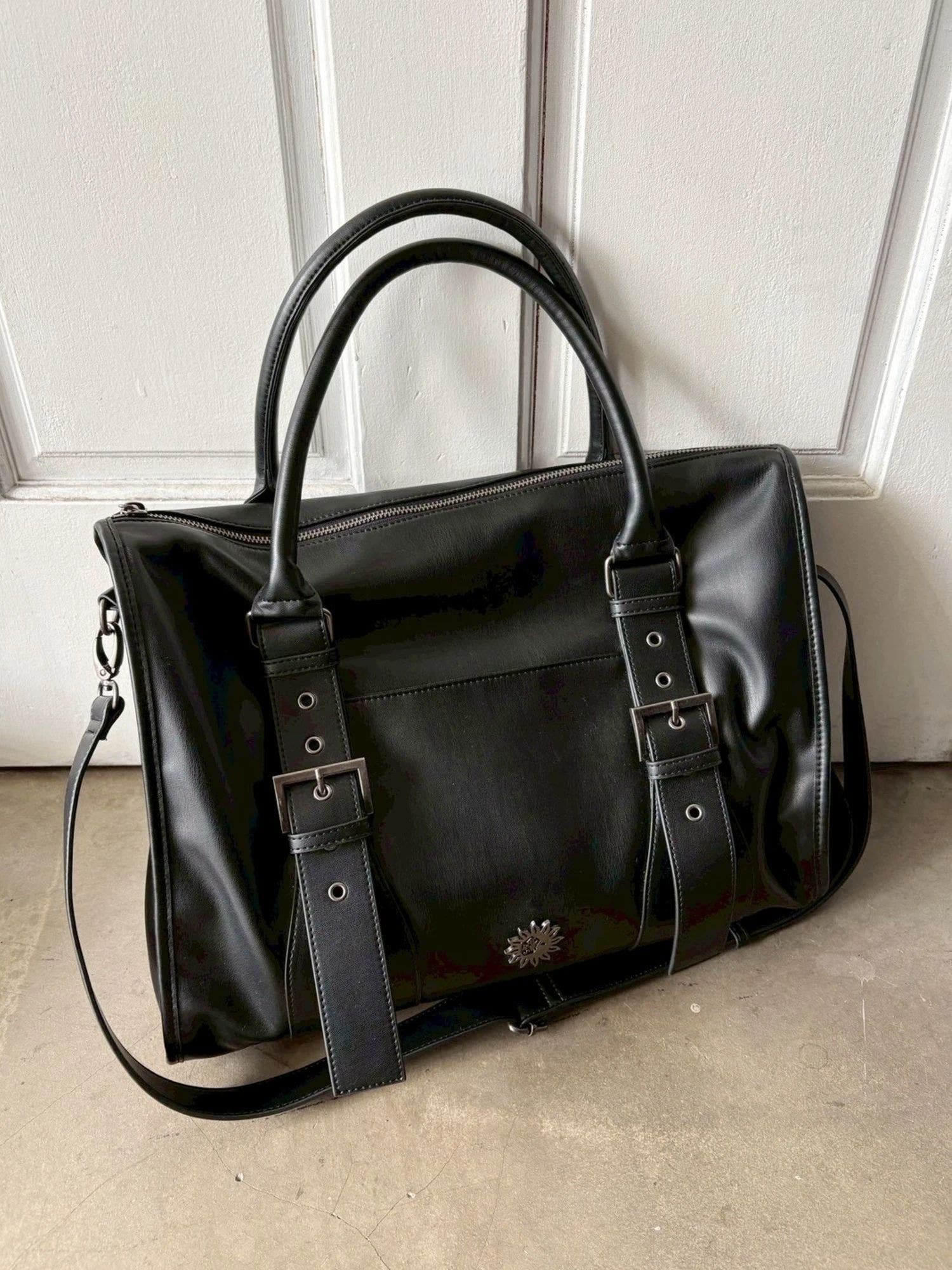 ベルトデザインBIG ショルダーBAG[品番：MKSW0069758]｜EVRIS